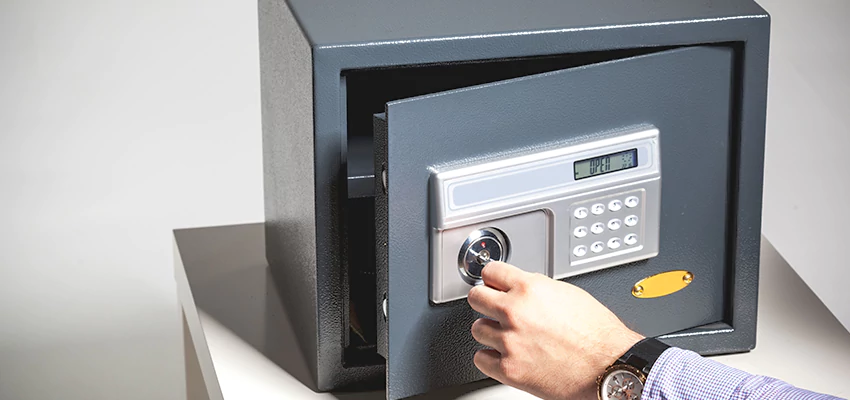 Jewelry Safe Unlocking Service in Greenacres, California