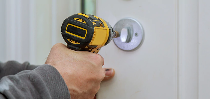 Street Locksmith For Smart Lock Repair in Greenacres, CA