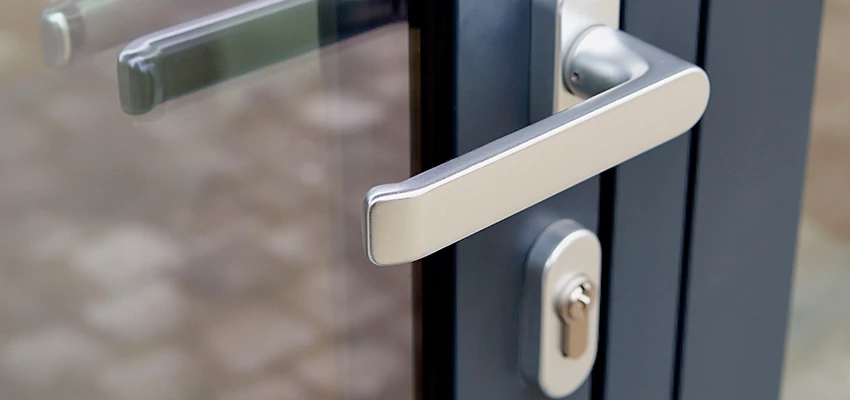 Broken Door Lock Cylinder Repair in Greenacres, California