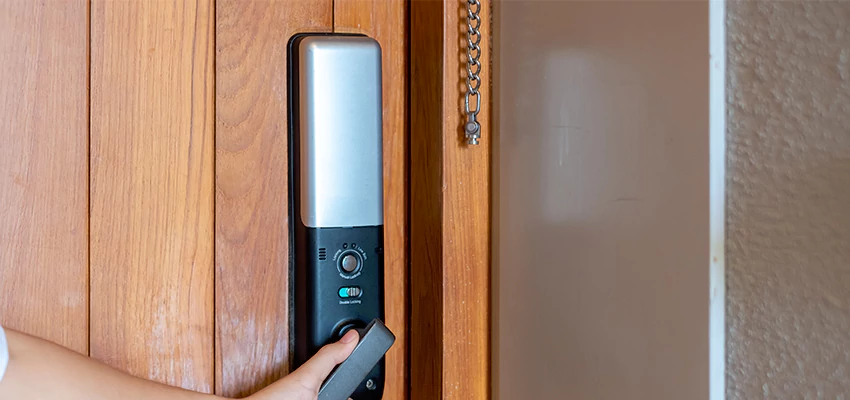 Home Security Electronic Locks Upgrades in Greenacres, CA